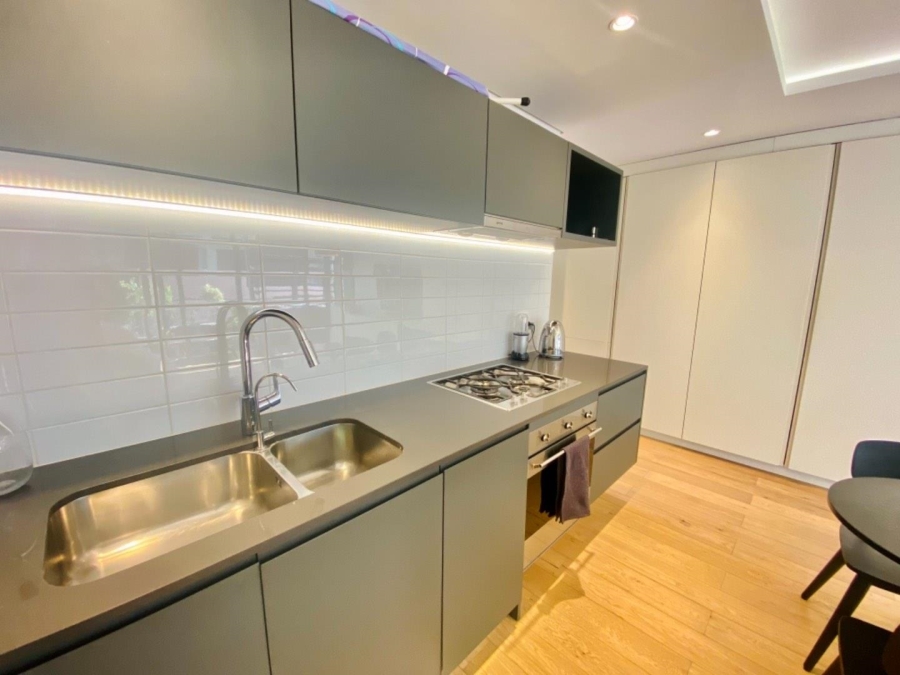 To Let 1 Bedroom Property for Rent in Sea Point Western Cape